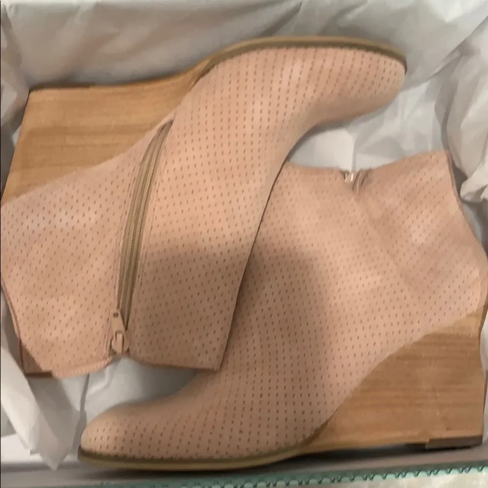 SUSINA Hannon Leather Wedge Bootie NIB